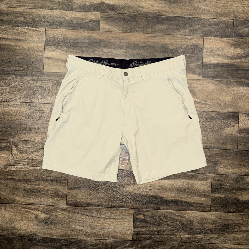 Eddie Bauer Casual Performance Shorts Chino Men's 38 Inseam 8" Beige Outdoor
